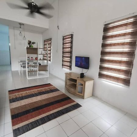 As'Cattleya Homestay Sepang Eksteriør billede